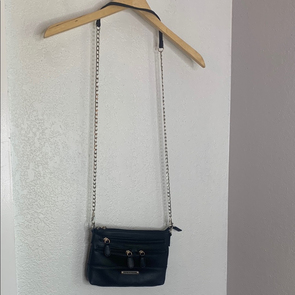 Stone Mountain Black Pebbled Compact Crossbody Bag Chain Strap Multi-Zip Front